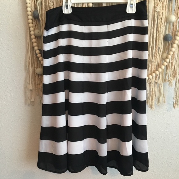 A-line Skirt - Picture 1 of 3